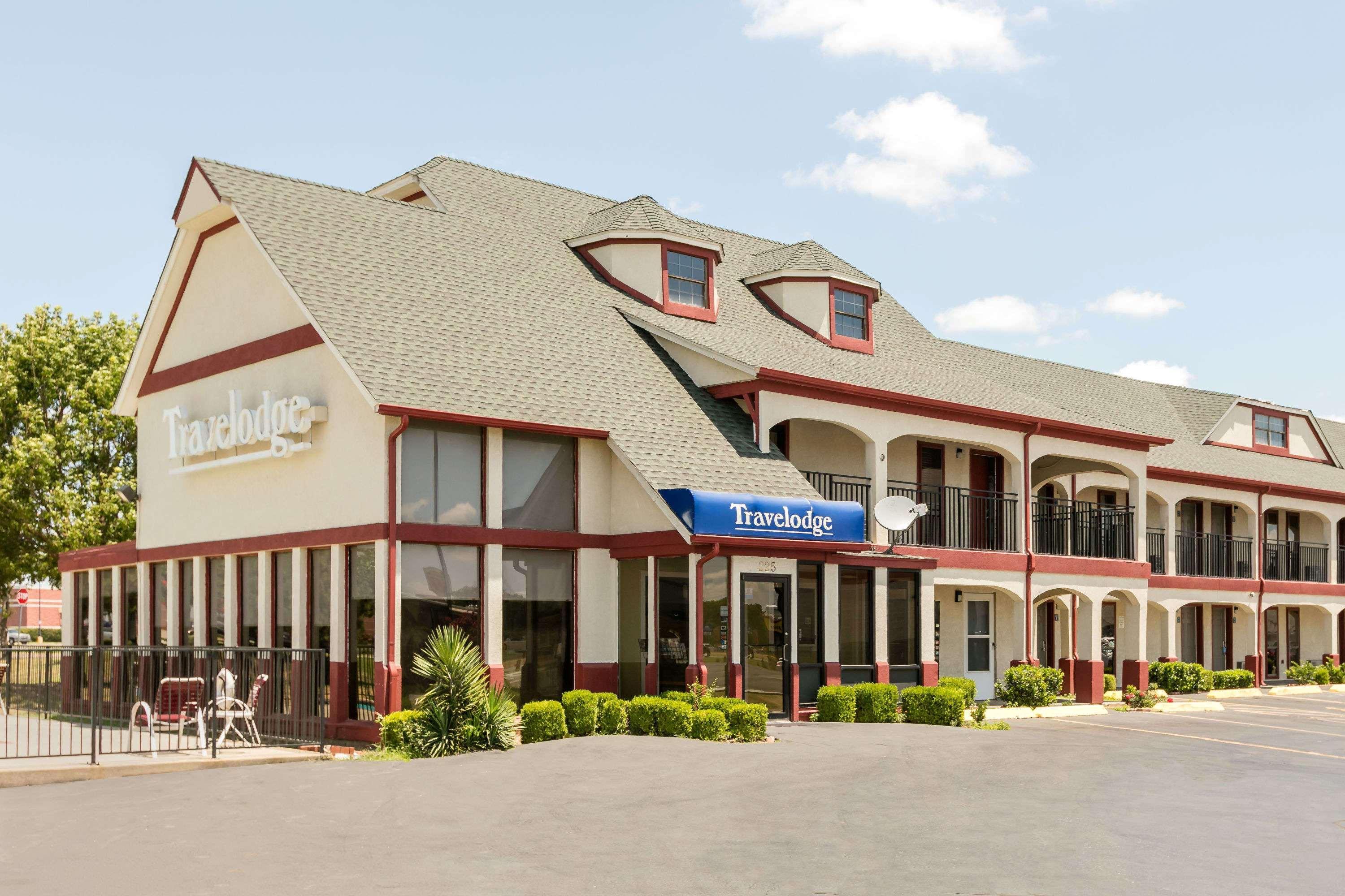 Travelodge Inn & Suites By Wyndham Norman Ngoại thất bức ảnh