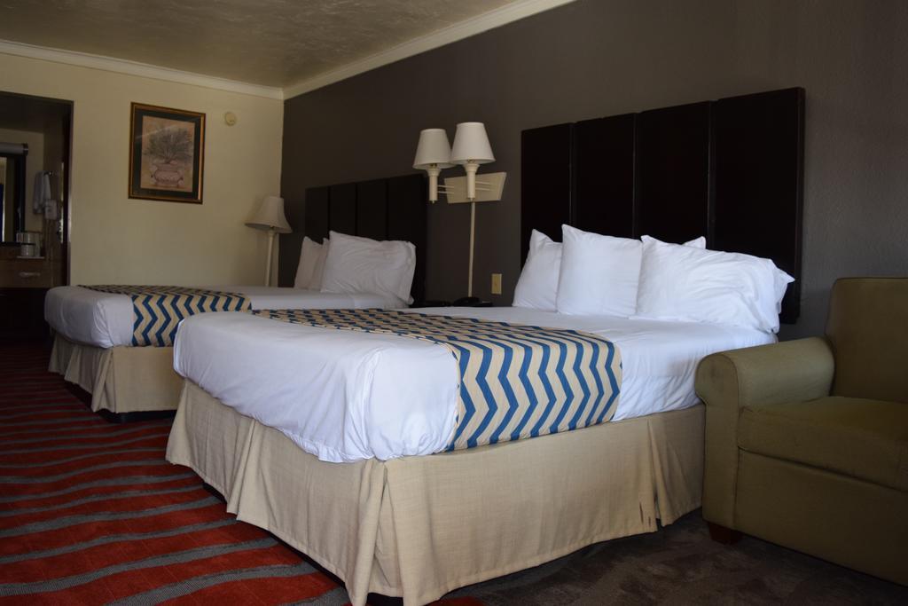 Travelodge Inn & Suites By Wyndham Norman Ngoại thất bức ảnh